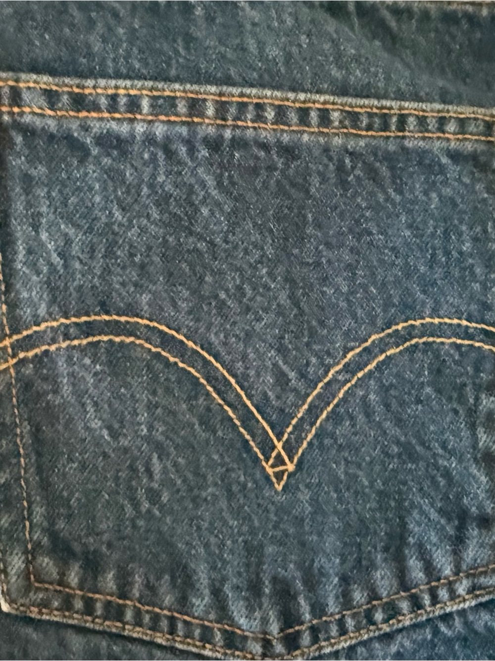*Almost perfect* Y2K Levi's 501's